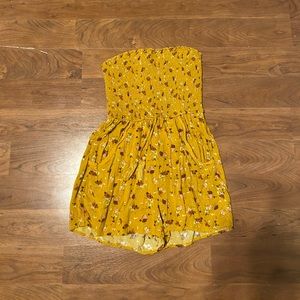 Yellow flower strapless romper